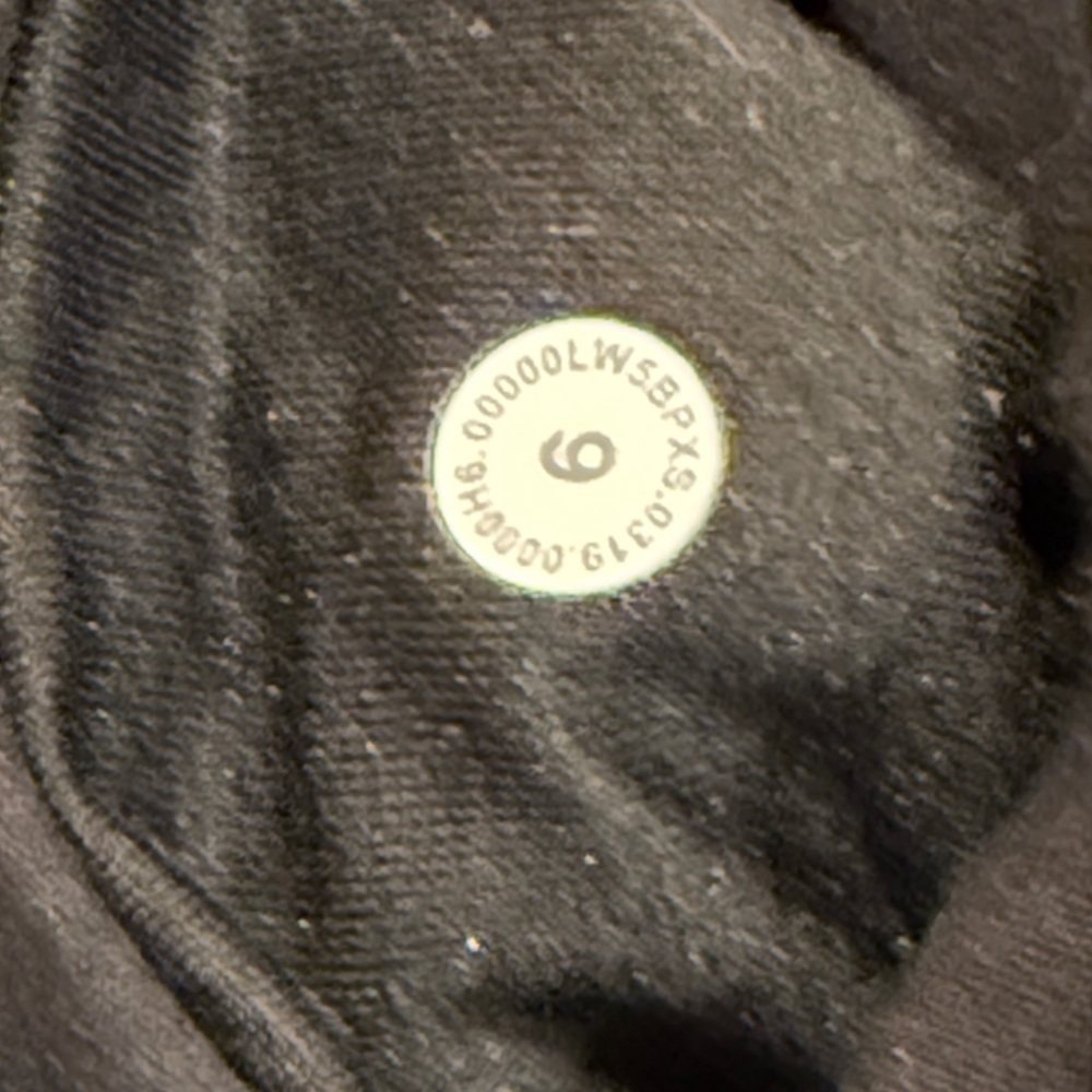 Lululemon Align Joggers Black size 6 28 inseam - Picture 4 of 5